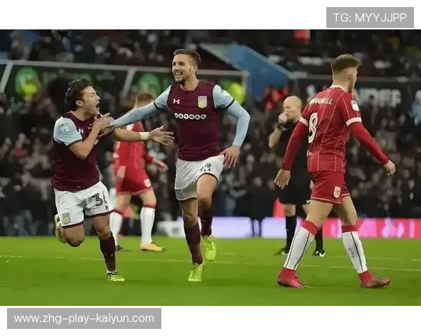 伯恩利遭遇主场失利，球队连续三场未能取胜，战绩受到质疑，伯恩利引援